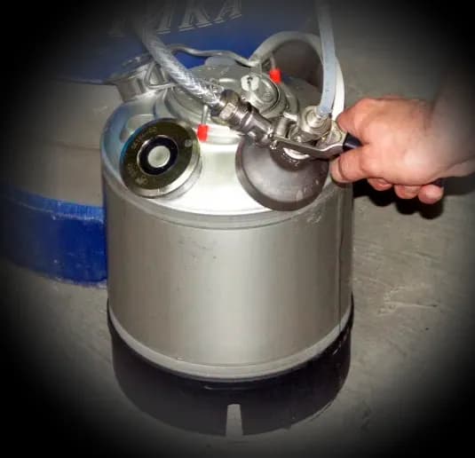 Промывка и обслуживание оборудования для розлива пива